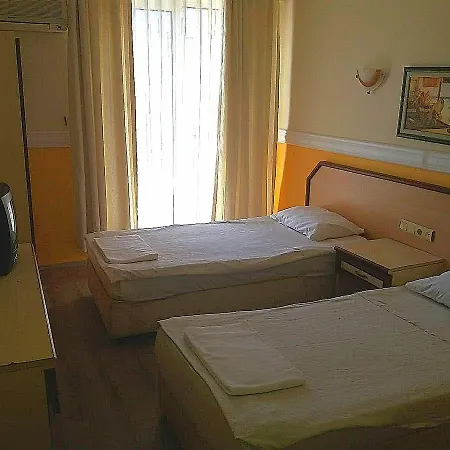 Kleopatra Saray 2*
