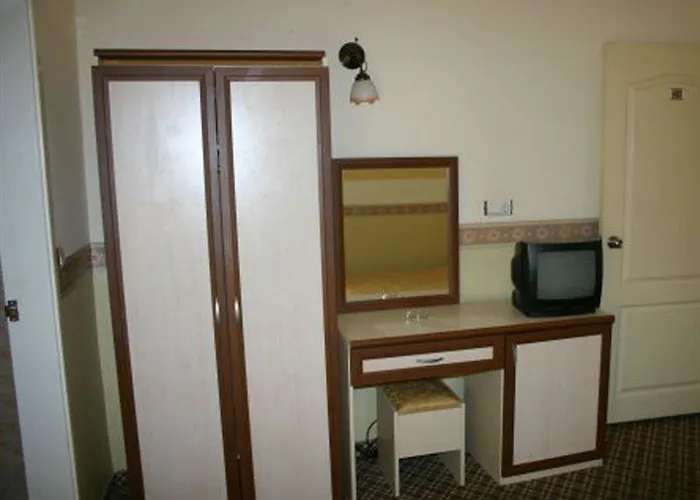 Kleopatra Saray 2*